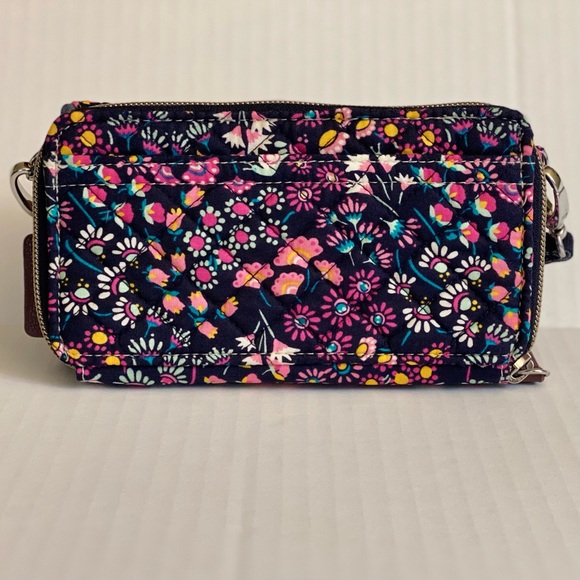 NWT Vera Bradley VBU RFID Compact Crossbody Bag in Petite Garden - Picture 6 of 14